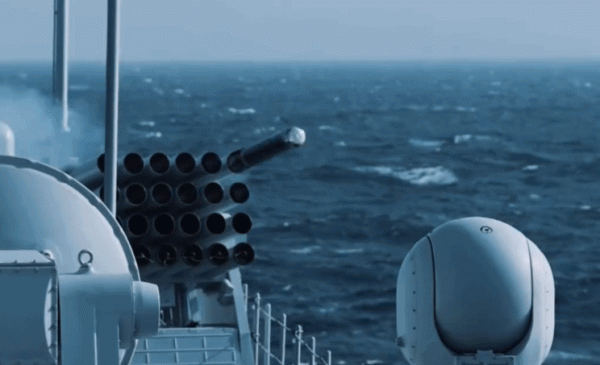 厦门股票配资公司 视频丨集结, 南海! 直击舰艇编队实际使用武器训练现场